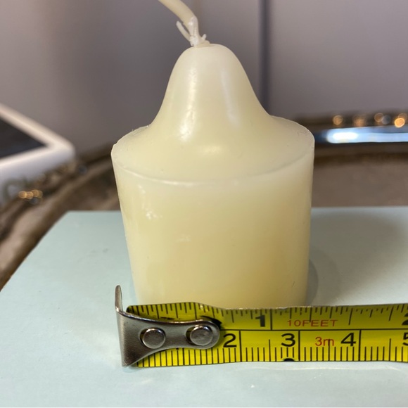 PartyLite French Vanilla Votive Candles in Light Blue Box - Picture 4 of 4